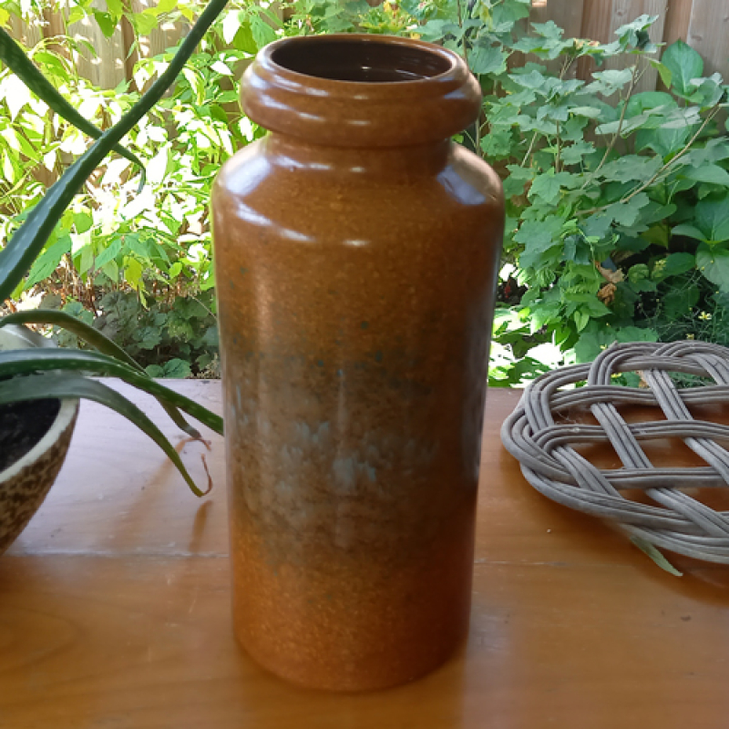 Vintage Vaas W. Germany in bruintinten en groen blauwe spots